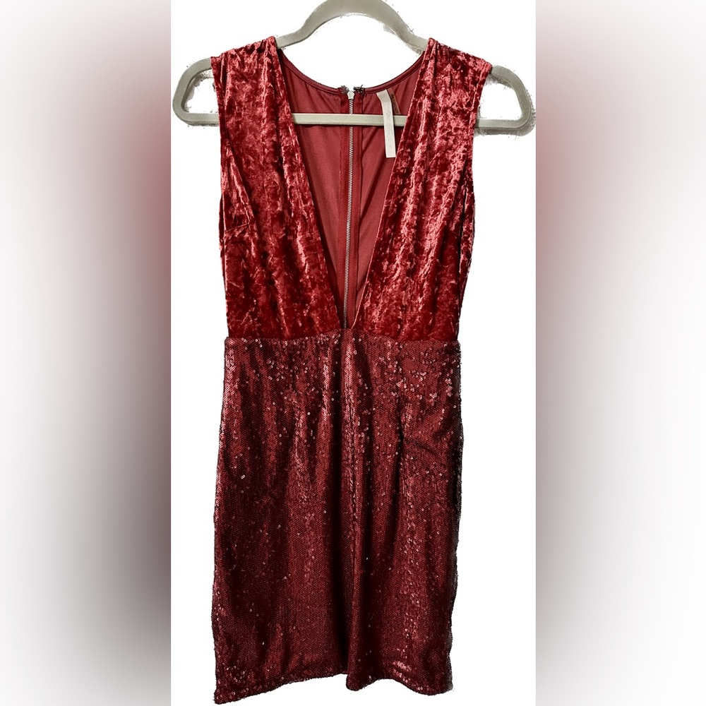Like new deep plunge neckline dress